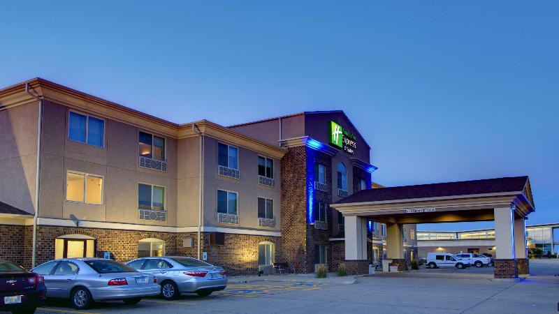 Holiday Inn Express & Suites Sioux Center By Ihg Экстерьер фото